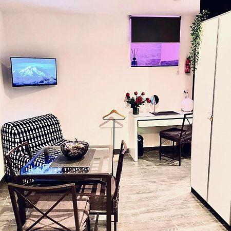 Residenza Toraldo Apartment โรม ภายนอก รูปภาพ