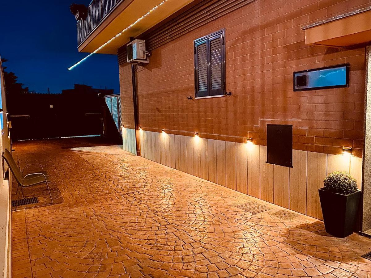 Residenza Toraldo Apartment โรม ภายนอก รูปภาพ