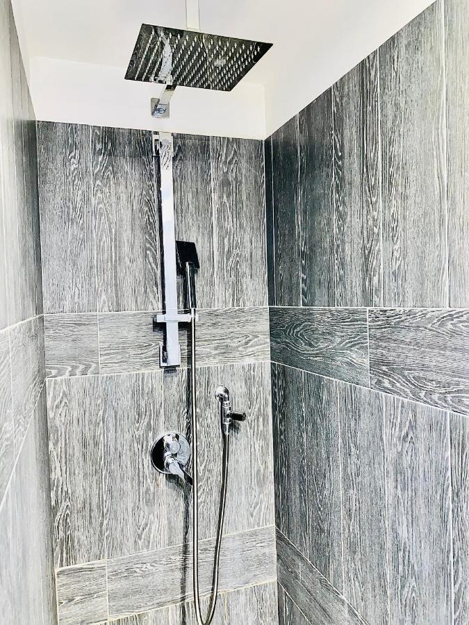 Residenza Toraldo Apartment โรม ภายนอก รูปภาพ