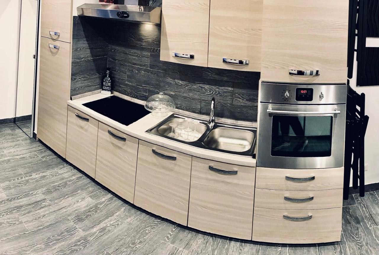 Residenza Toraldo Apartment โรม ภายนอก รูปภาพ