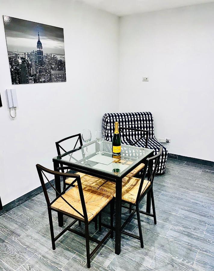 Residenza Toraldo Apartment โรม ภายนอก รูปภาพ