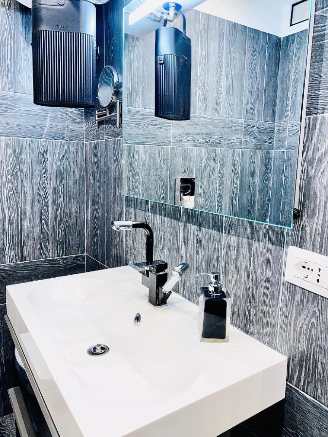 Residenza Toraldo Apartment โรม ภายนอก รูปภาพ
